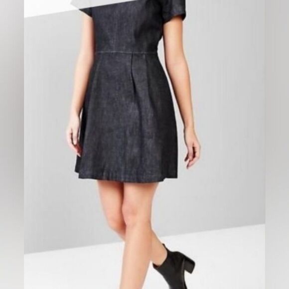 GAP Dresses & Skirts - GAP Chambray Fit-and-Flare Dress Indigo Blue Cap Sleeves Pockets Mini Zip Back